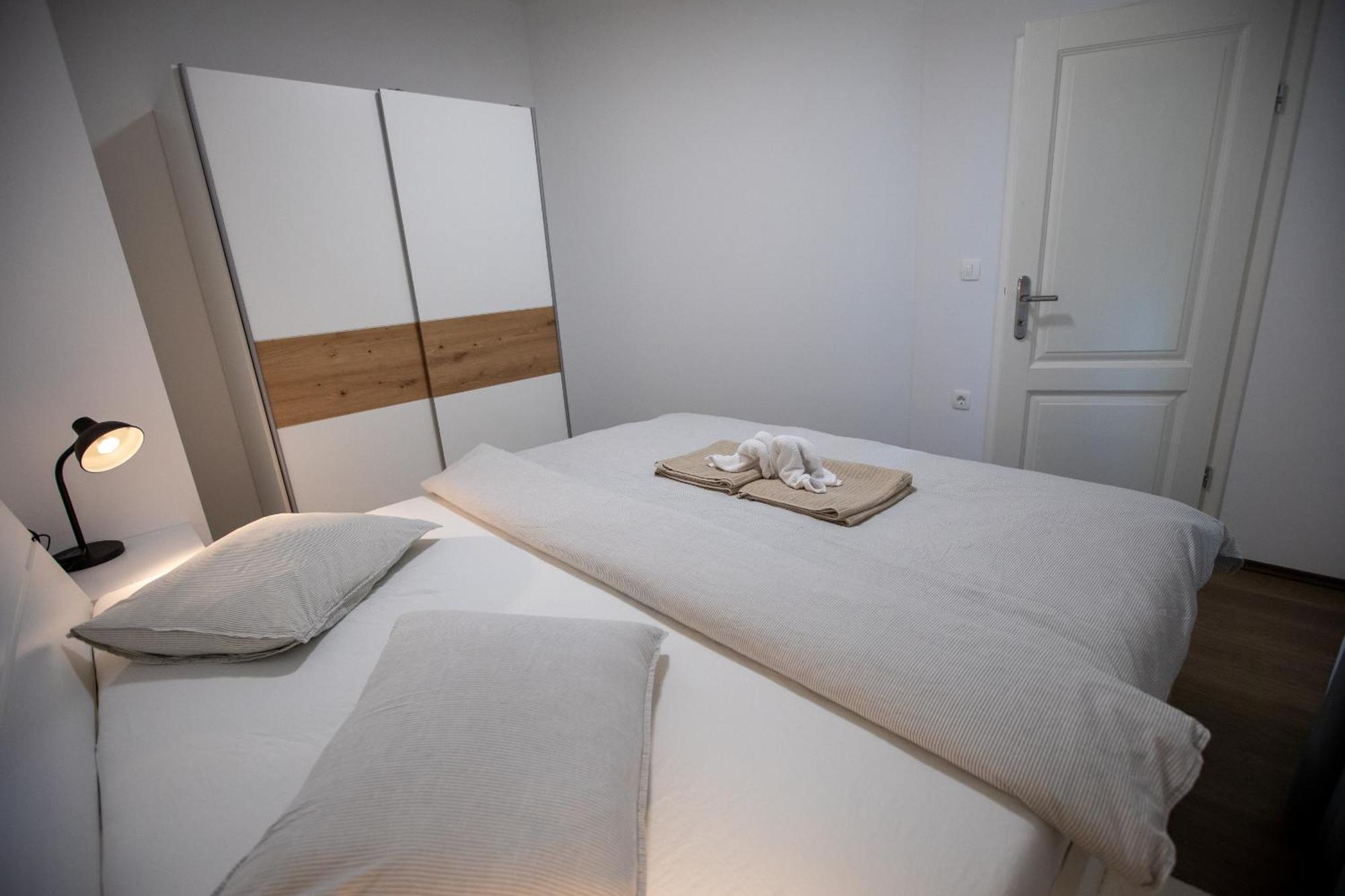 Apartmani Jancic Ogulin Habitación foto